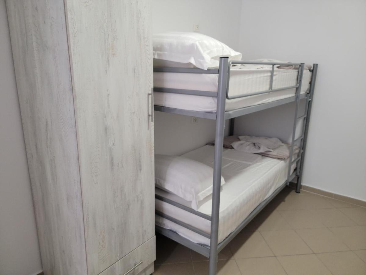 Hostel K13 Sarandë 외부 사진