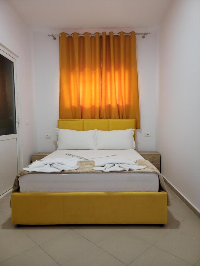 Hostel K13 Sarandë 외부 사진