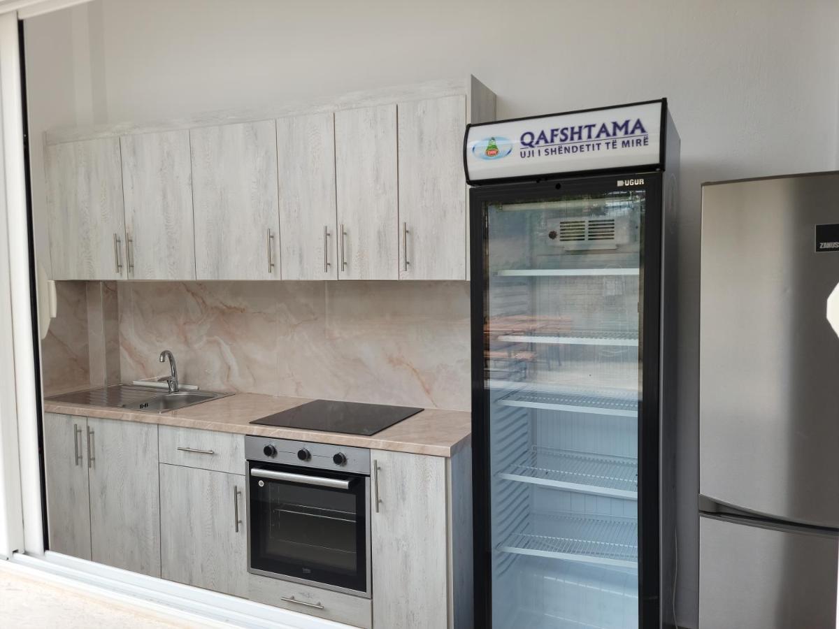 Hostel K13 Sarandë 외부 사진