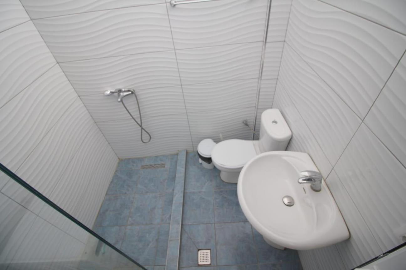 Hostel K13 Sarandë 외부 사진