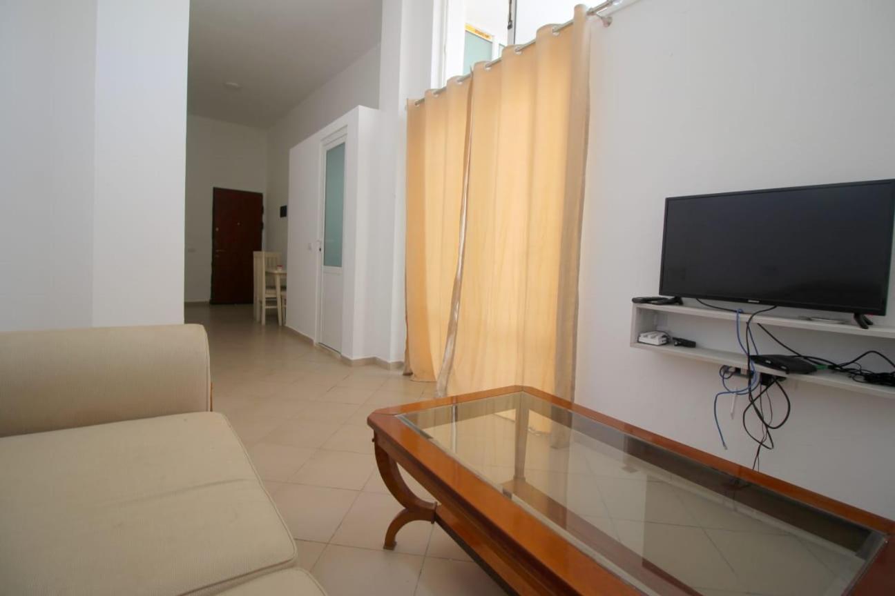 Hostel K13 Sarandë 외부 사진
