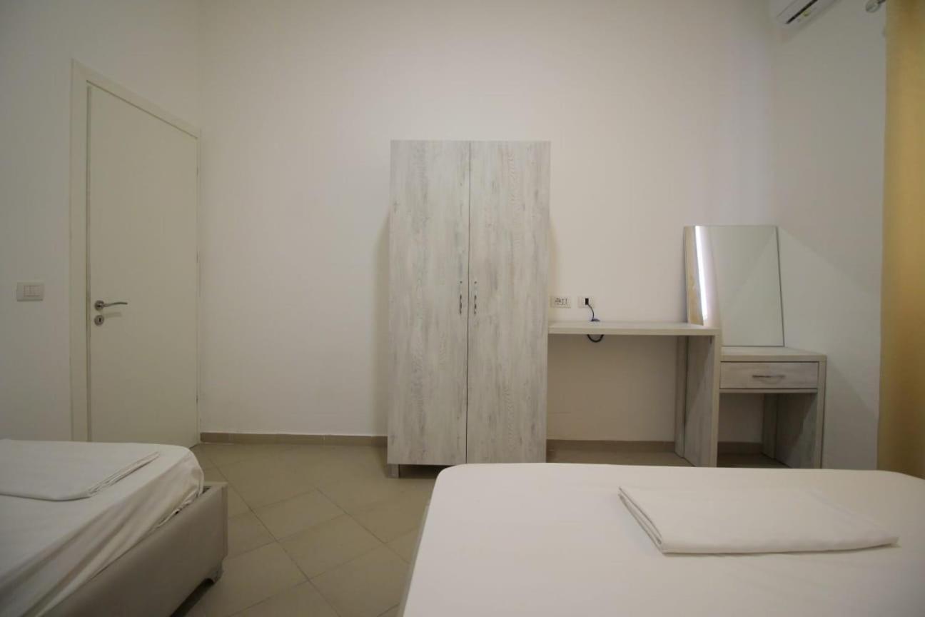 Hostel K13 Sarandë 외부 사진