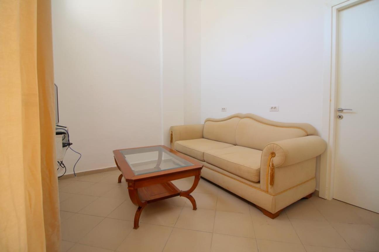 Hostel K13 Sarandë 외부 사진