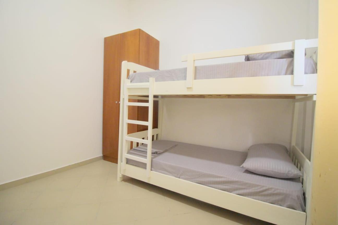 Hostel K13 Sarandë 외부 사진
