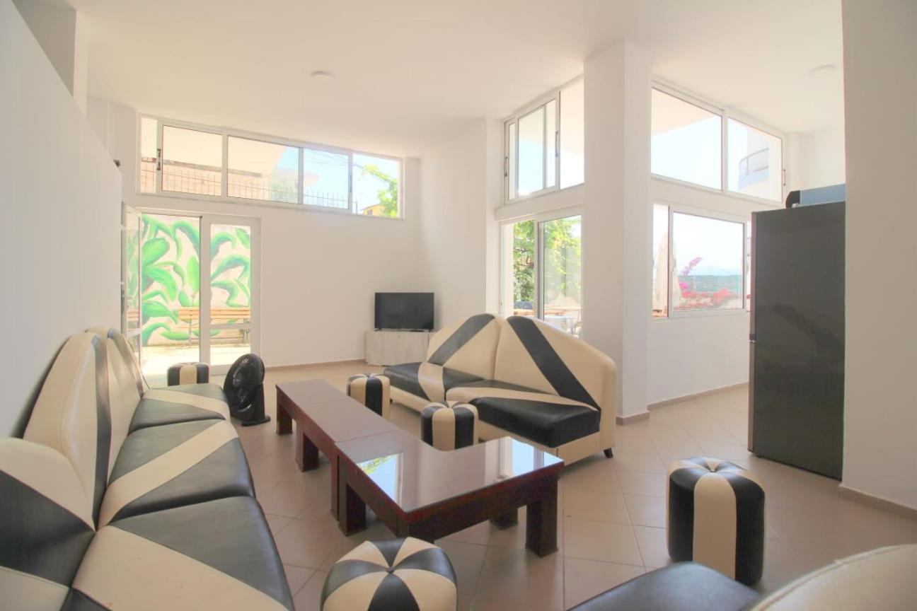 Hostel K13 Sarandë 외부 사진